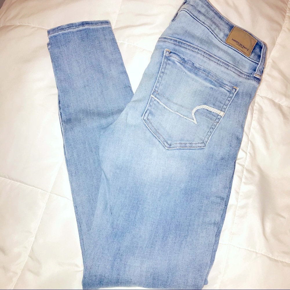 American Eagle light wash Jegging